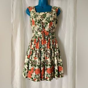 Vintage “Peck & Peck” Flower Print Dress w/ Cap Sleeves, Ruffled Skirt & Corset